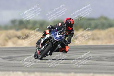 media/Oct-13-2025-Moto Forza (Mon) [[a66d839500]]/3-B Group/Session 3 (Turn 16)/